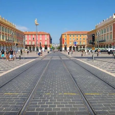 Welcome To Matteo's Bar - Place Massena 5min Apartment *